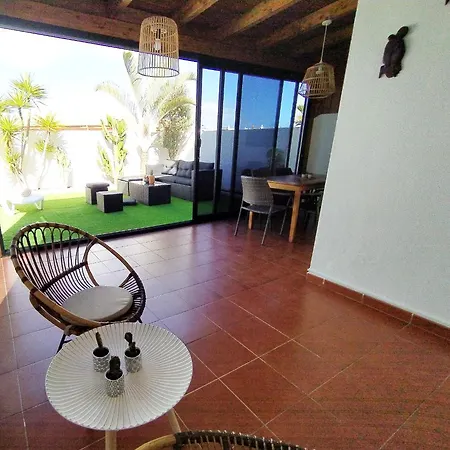 With Private Garden, Swimming Pools, Tennis Courts And Hight-speed Wifi * Corralejo