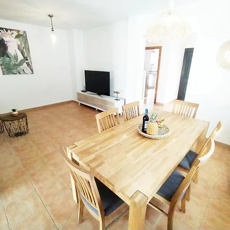 With Private Garden, Swimming Pools, Tennis Courts And Hight-speed Wifi * Corralejo