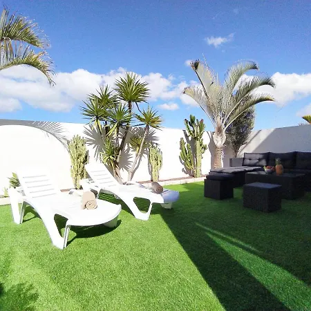 With Private Garden, Swimming Pools, Tennis Courts And Hight-speed Wifi