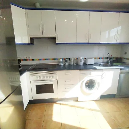 With Private Garden, Swimming Pools, Tennis Courts And Hight-speed Wifi Сasa de vacaciones