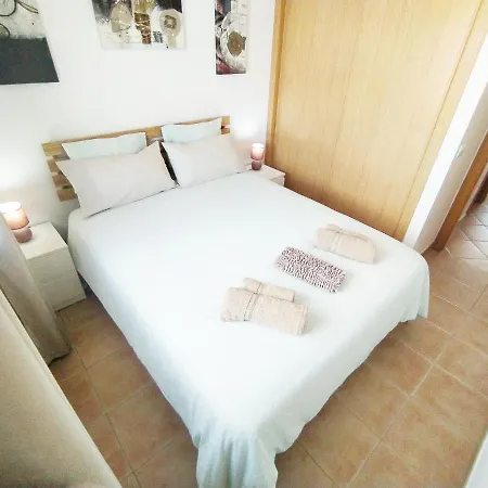 With Private Garden, Swimming Pools, Tennis Courts And Hight-speed Wifi Сasa de vacaciones *