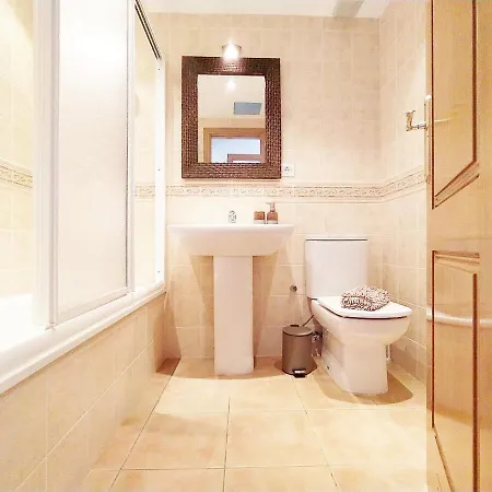 With Private Garden, Swimming Pools, Tennis Courts And Hight-speed Wifi Corralejo